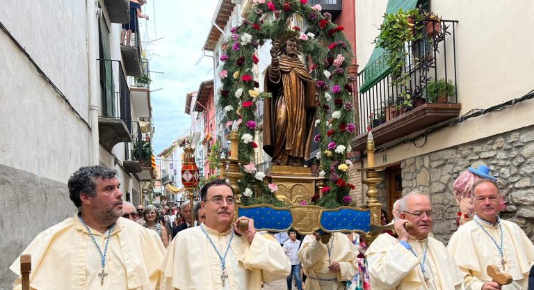 Procesión en honor a San Vicente Ferrer. Fiestas de Graus 2022